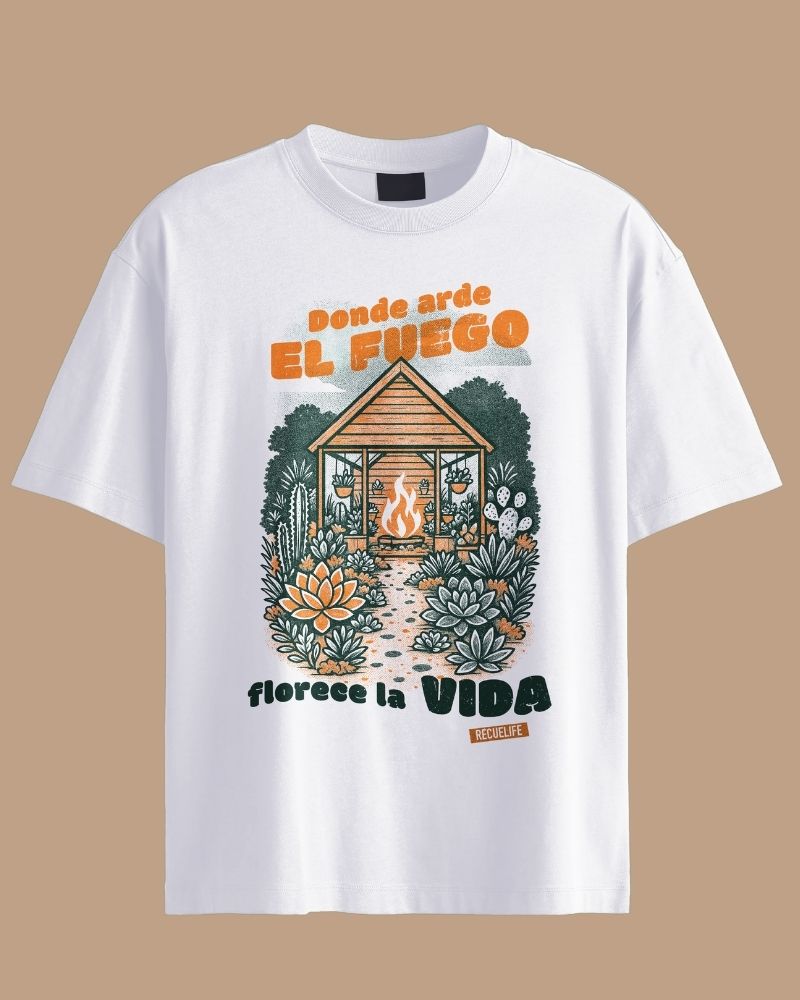 Modelo donde arde el fuego florece la vida recuelife